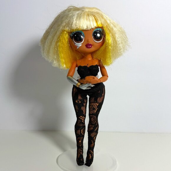 LOL OMG Remix Super Surprise FAME QUEEN - Picture 1 of 4